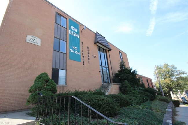 Building Photo - 527 Monroe Ave