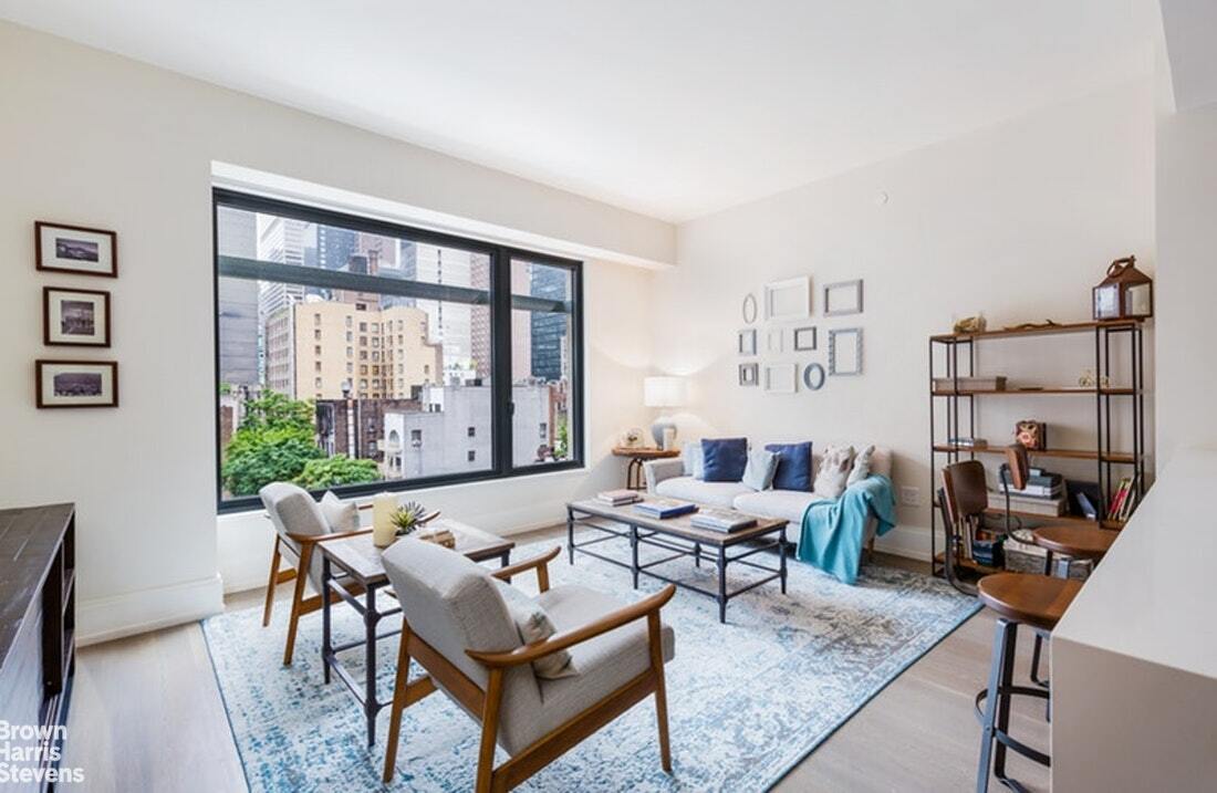Primary Photo - 301 E 50th St