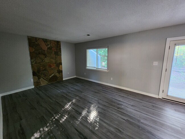 Building Photo - 108 Beatty Downs Rd