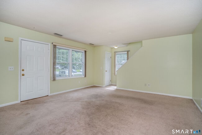 Building Photo - 302 Briarwood Ct