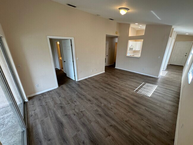 Foto del edificio - 26747 Little John Ct