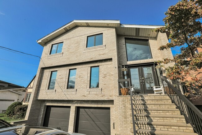 Photo - 357 Tom Hunter Rd House