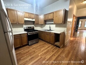 Building Photo - 2620 N Sacramento Ave