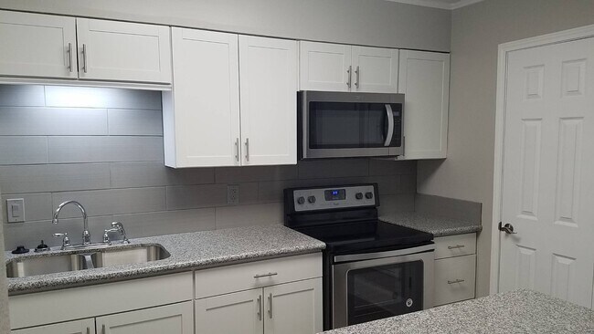 Foto del edificio - 14321 Brook Hollow Blvd