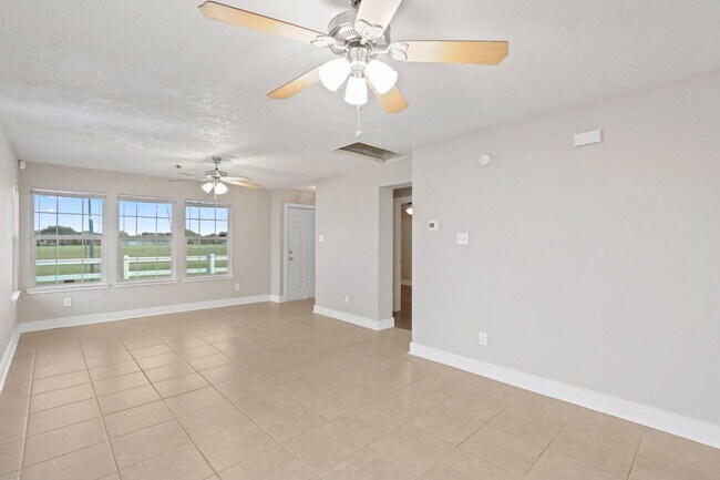 Building Photo - 20967 Young Meadows Way