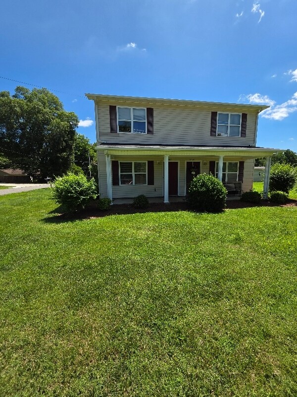 Building Photo - 2401 S Ridge Ave