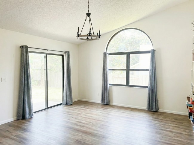 Family Room - 10821 Paso Fino Dr