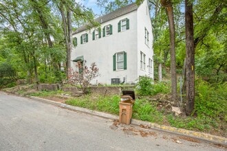 Building Photo - 3115 Benelva Dr