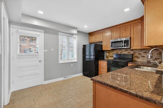 Foto del edificio - 15 S Waiola Ave