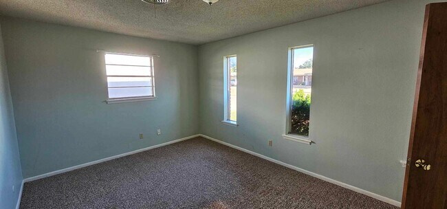 Foto del edificio - Beautiful 3 bedroom, 2 bath home for rent