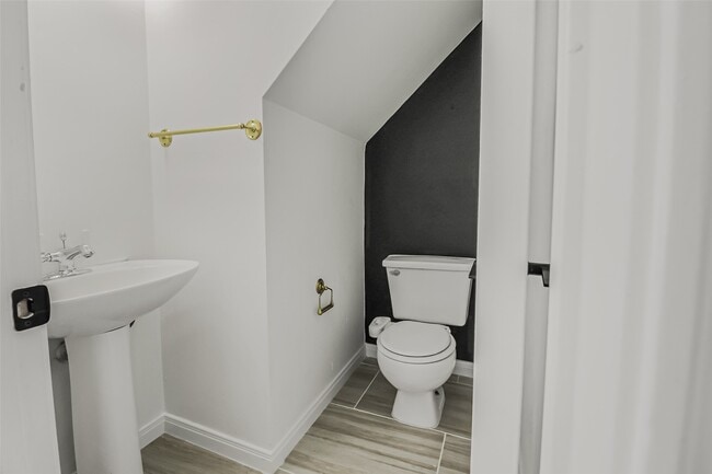 Foto del edificio - 8888 Benning Dr