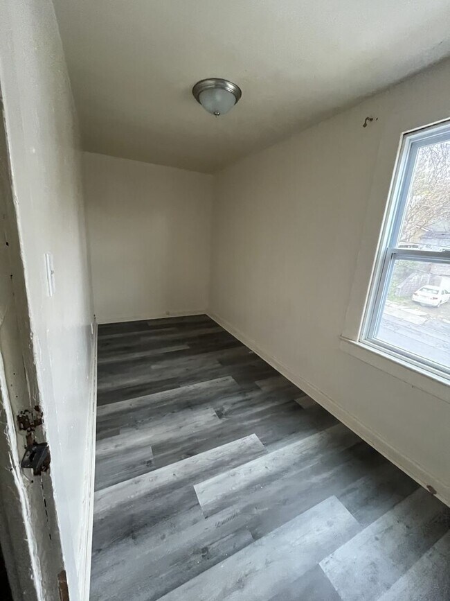 Foto del edificio - 347-349 N Beech St