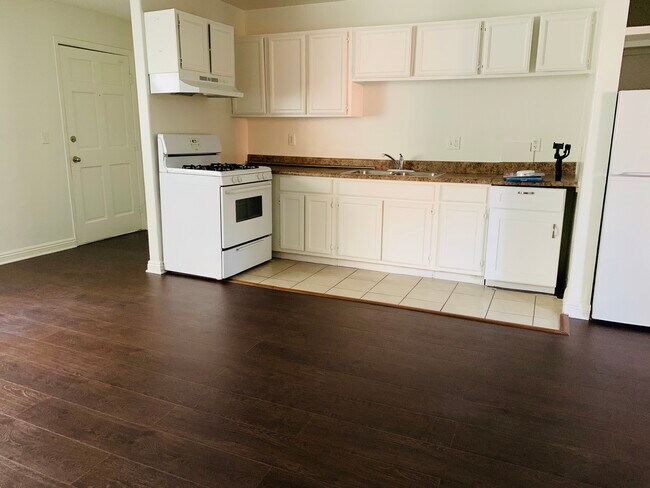Kitchen with new cabinet! - 136 N Mariposa Ave