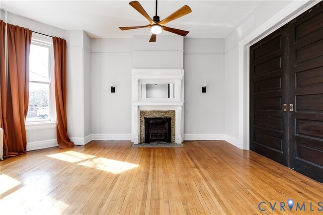Building Photo - 402 Stuart Cir