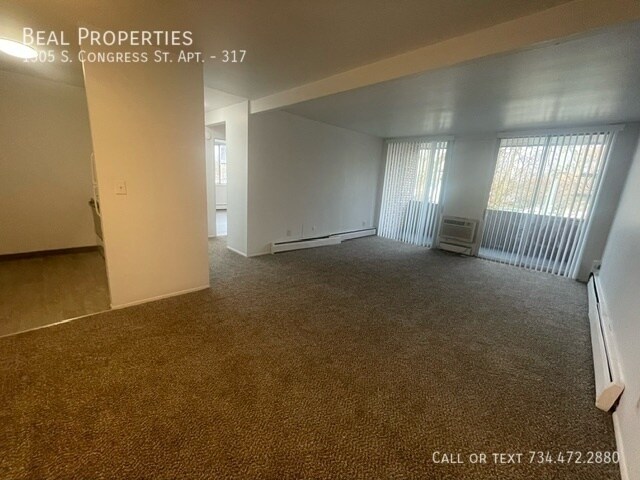 Foto del edificio - 1305 S Congress St