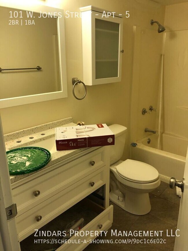 Foto del edificio - 101 W Jones St