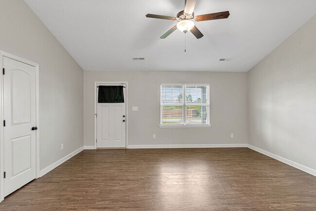 Building Photo - 258 Breakwater Dr