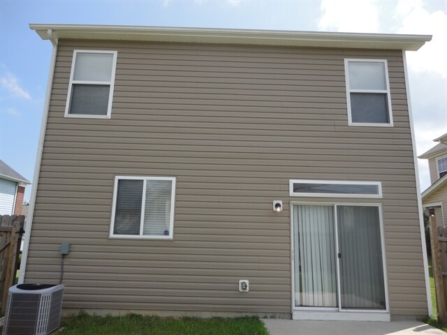 Building Photo - 3725 Marshlane Way