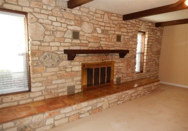 Foto del edificio - Available Early July: Spacious Home With L...