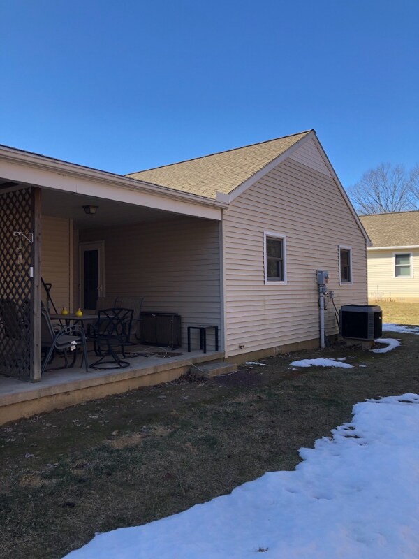 Building Photo - 132 Pocahontas Ln