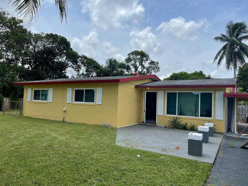 Foto principal - 1400 NW 15th Ct