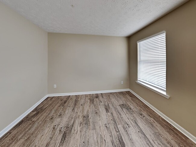 Building Photo - 1630 Garden Ct