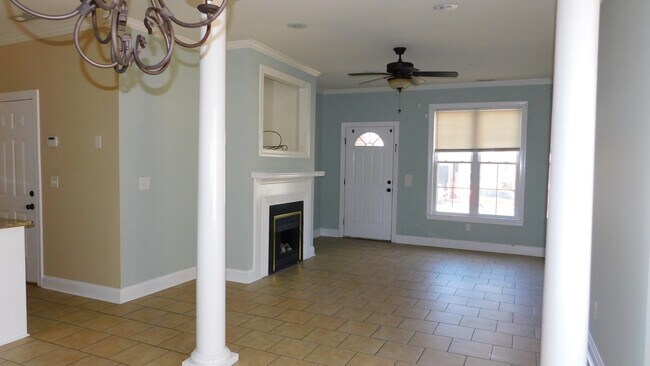 Building Photo - 2266 Blass Dr