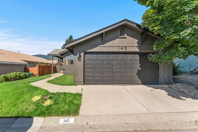 Building Photo - 145 Summerset Dr