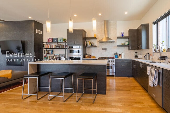 Building Photo - 2599 Arapahoe St