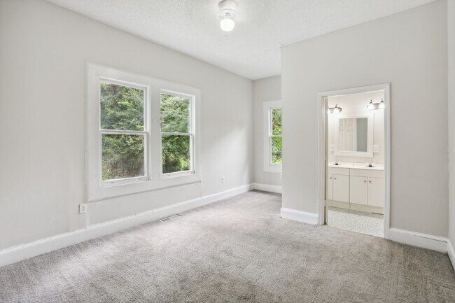 Foto del edificio - Charming 3BR House in Atlanta