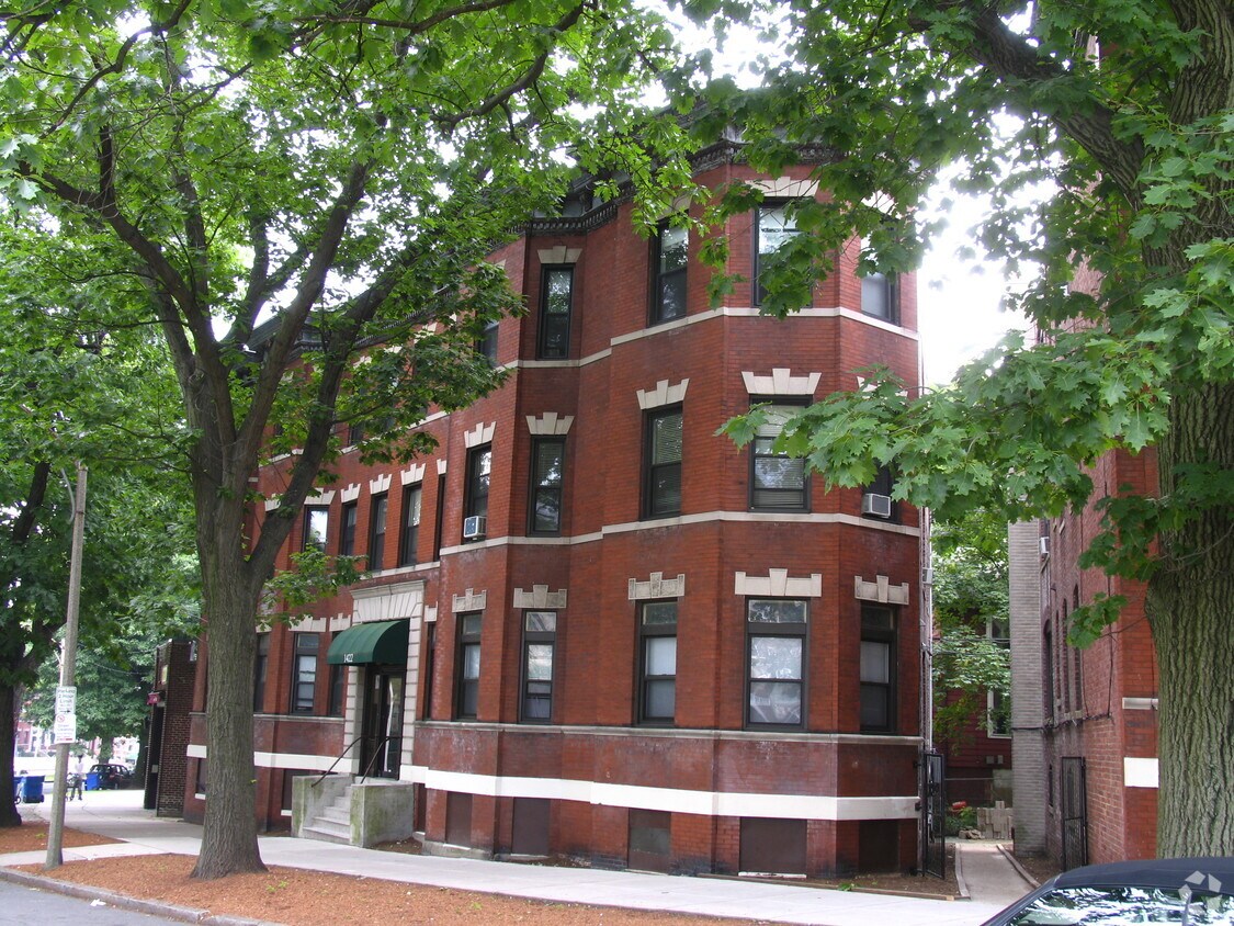 Foto del edificio - 1422-1426 Commonwealth Ave