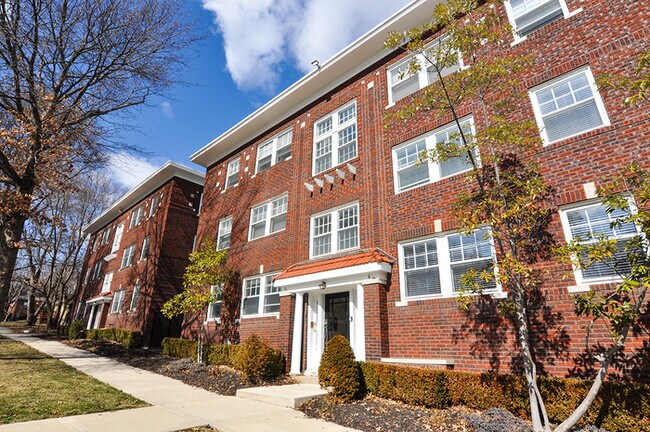 Building Photo - 2-Bed 1-Bath in Southmoreland Neighborhood!