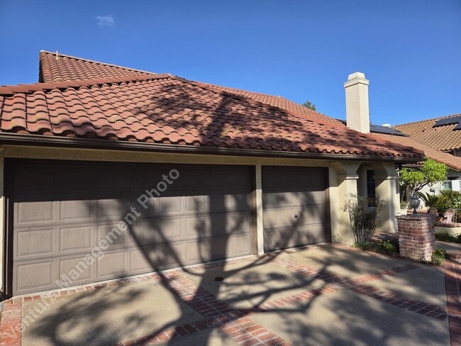 Foto del edificio - 725 Azure Hills Dr