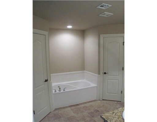  - 601-614 SW 5th St
