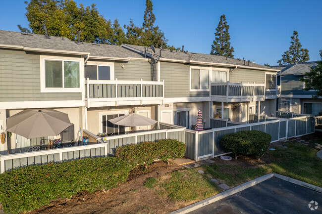 Building Photo - Brittany Park Townhomes