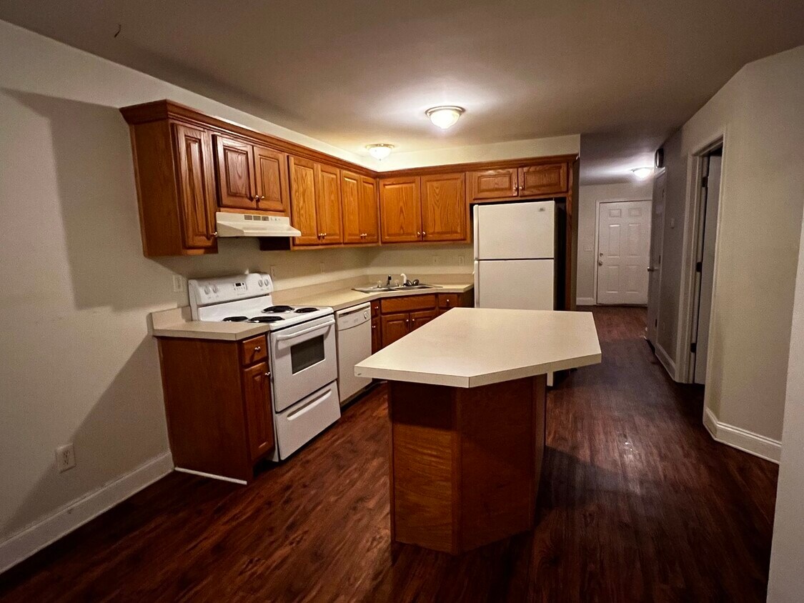 77 Pine Crest Cir Unit 1, Cleveland, GA 30528 Apartments in Cleveland