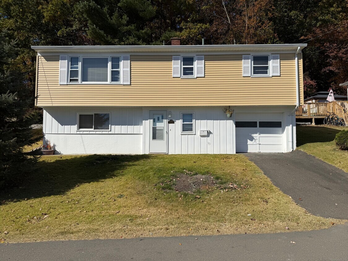 Primary Photo - 202 New Haven Ave
