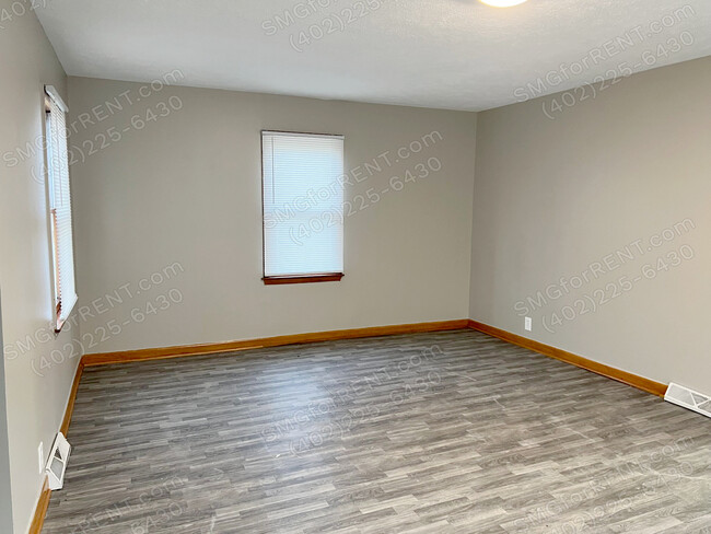 Building Photo - 605 Vine St
