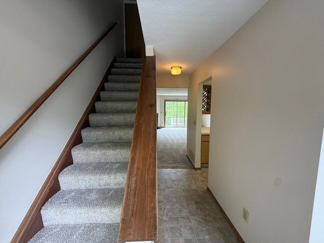 Building Photo - 5911 Shadow Lake Cir