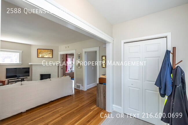 Foto del edificio - 2588 Queenston Rd