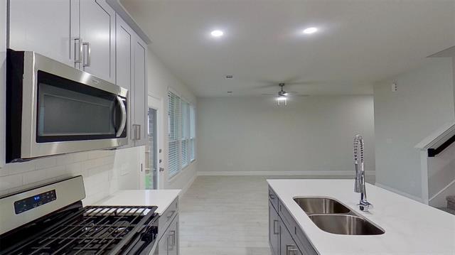 Foto del edificio - 415 Magellan Rd