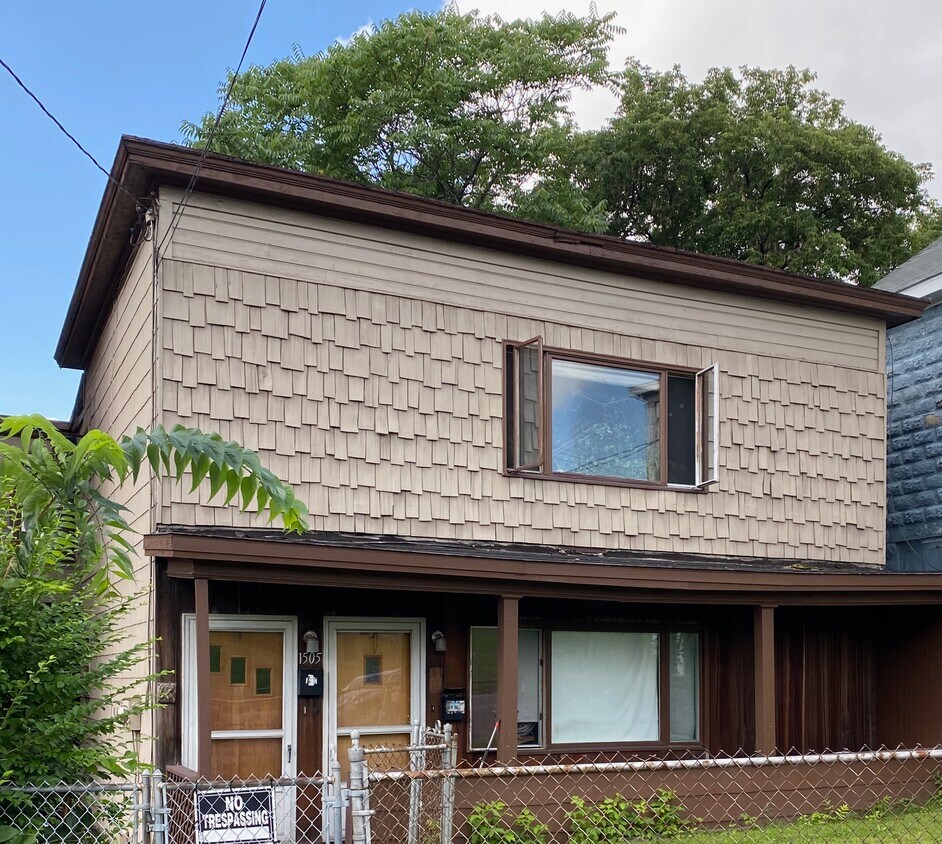 Foto del edificio - 1505 N State St