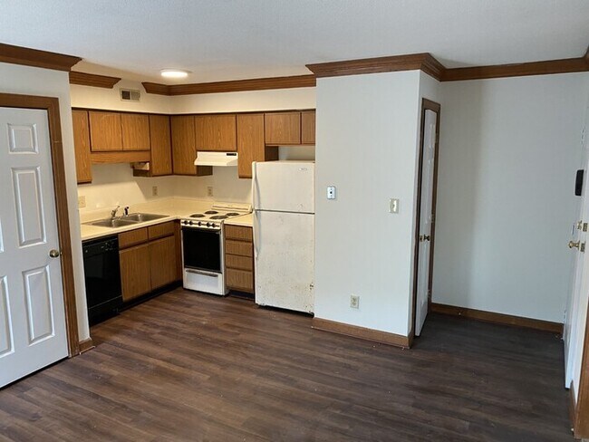 Foto del edificio - 3515 Ivy Commons Dr