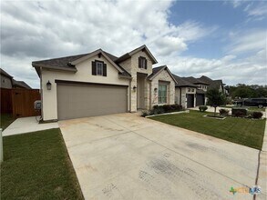 Building Photo - 2216 Prado Dr