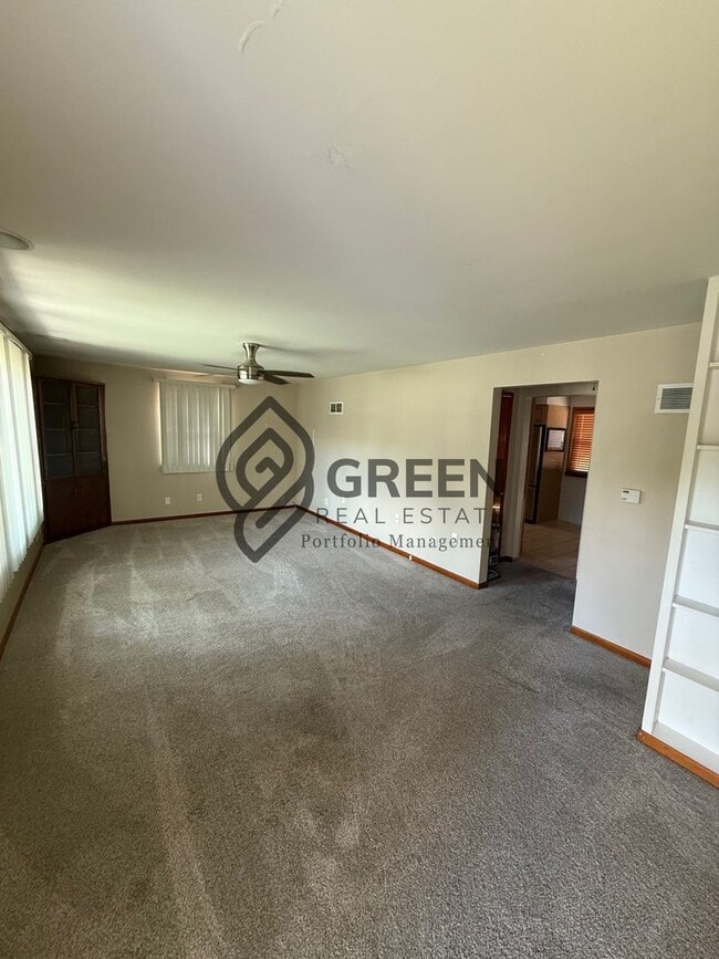 Building Photo - 2 bed 1 bathroom home for rent in Bradley IL