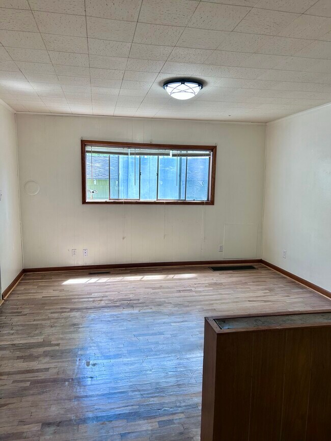 Foto del edificio - 504 E 8th St