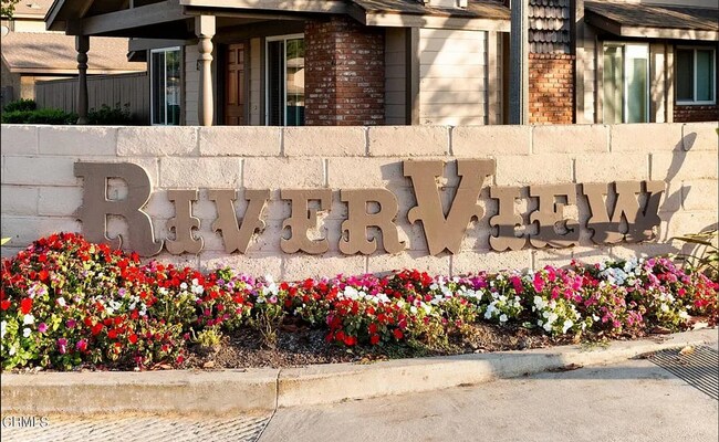 Foto del edificio - Serene River View Community in East Ventura!
