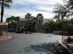 Building Photo - 5055 W Hacienda Ave