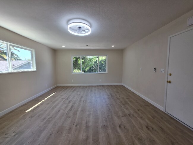 Foto del edificio - 24542 San Marcos Dr
