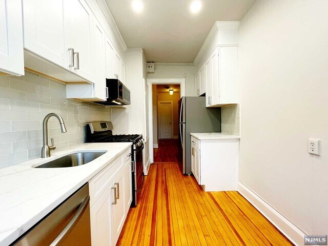 Building Photo - 275 Engle St
